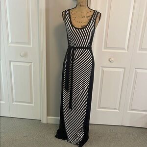 Ann Taylor Black Maxi Sheath Dress with Scoop Neck and Sleeveless Design